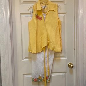 Vintage two piece set yellow floral studio I matching set